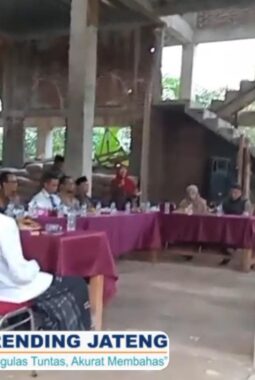 Aliansi Banjarnegara Bersatu Gelar Deklarasi Mini dan Penyaluran Bantuan Material Masjid Baiturrohman