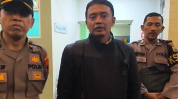 KORBAN PENGEROYOKAN DAN PEMBACOKAN DI SEMARANG UTARA ALAMI EMPAT LUKA SAYAT, POLISI BURU PELAKU